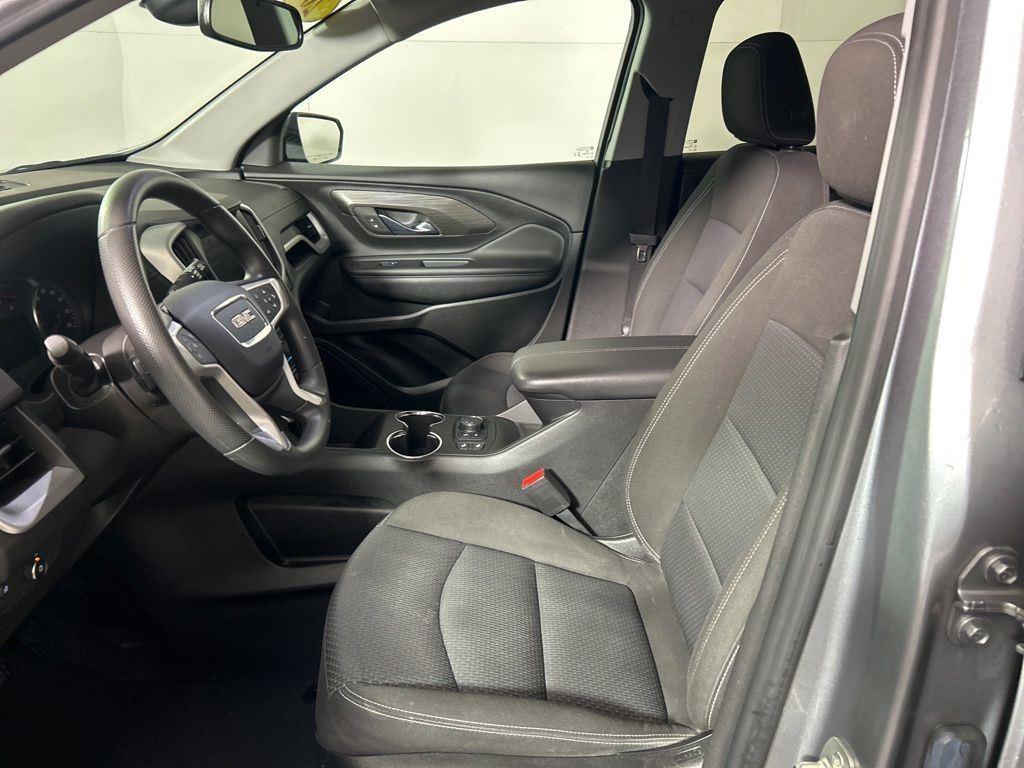 Used 2023 Sterling Metallic GMC SLE image 14