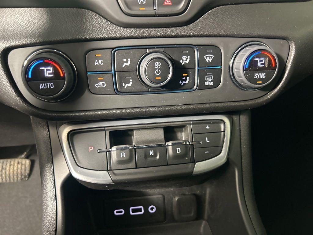 Used 2023 Sterling Metallic GMC SLE image 20