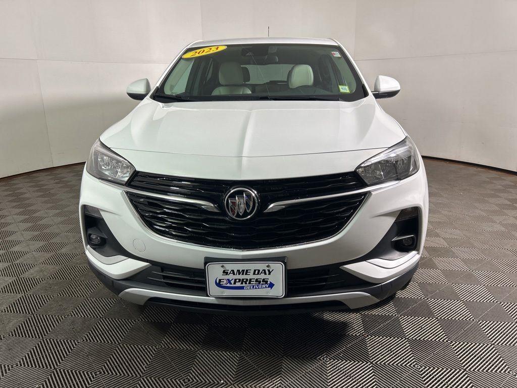 Used 2023 Summit White Buick Preferred image 12