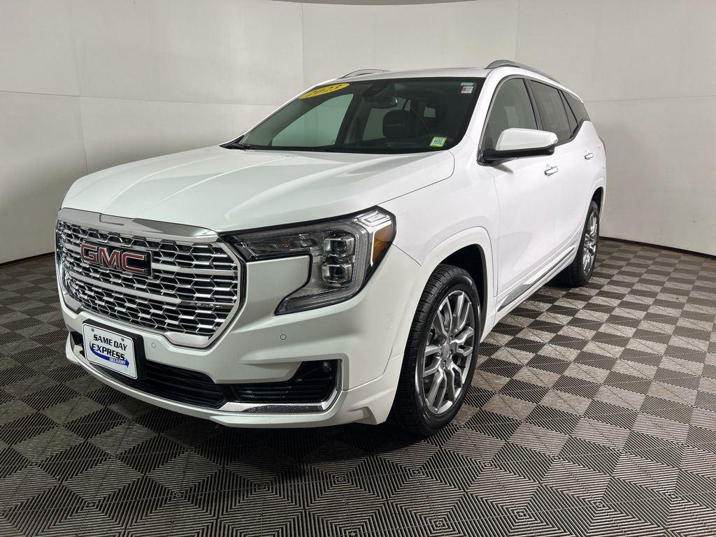 Used 2023 Summit White GMC Denali image 13