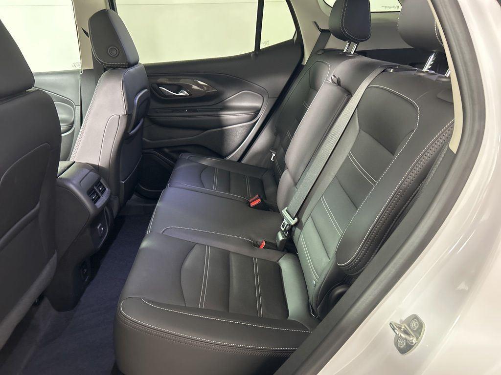 Used 2023 Summit White GMC Denali image 18