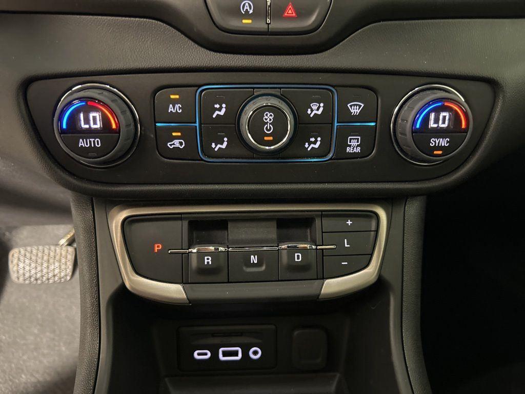 Used 2023 Summit White GMC Denali image 22