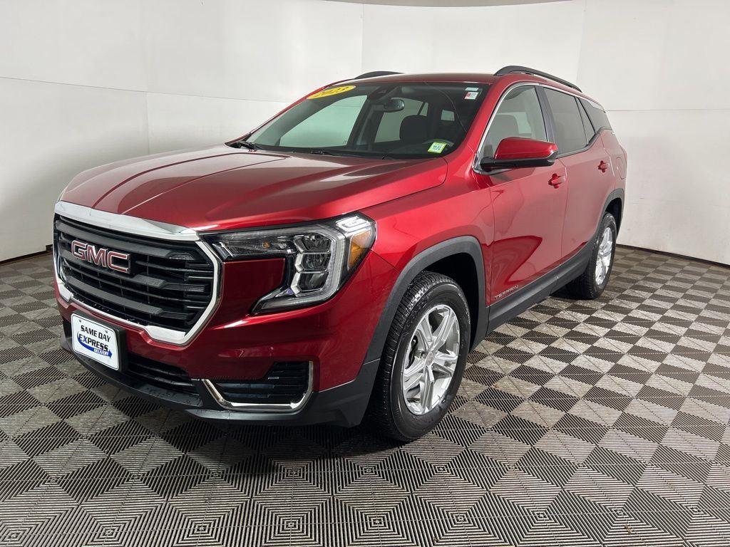 Used 2023 Volcanic Red GMC SLE image 11