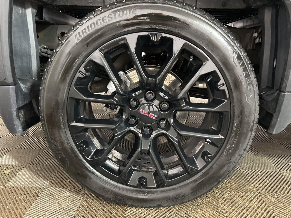Used 2025 Onyx Black GMC Denali image 2