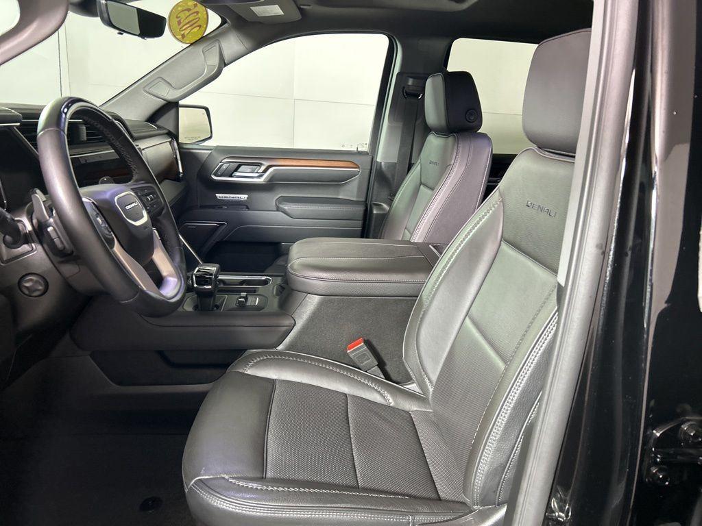 Used 2025 Onyx Black GMC Denali image 14