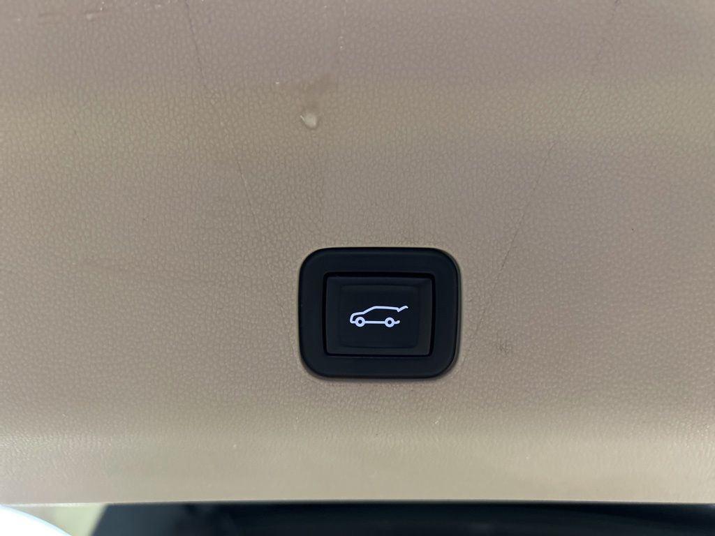 Certified Used 2023 Crystal White Cadillac Premium image 9
