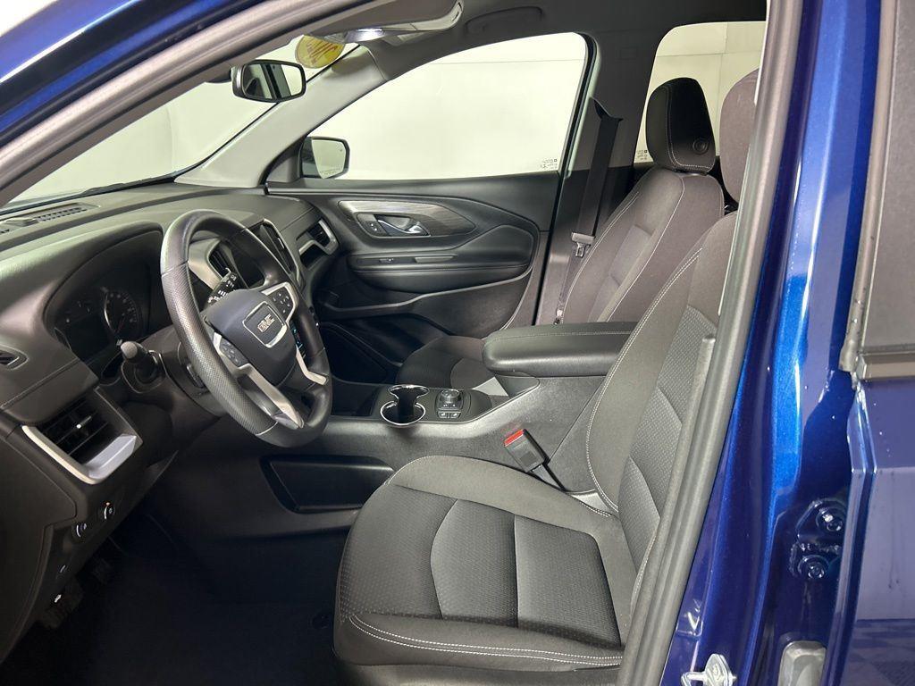 Used 2023 Marine Metallic GMC SLE image 15