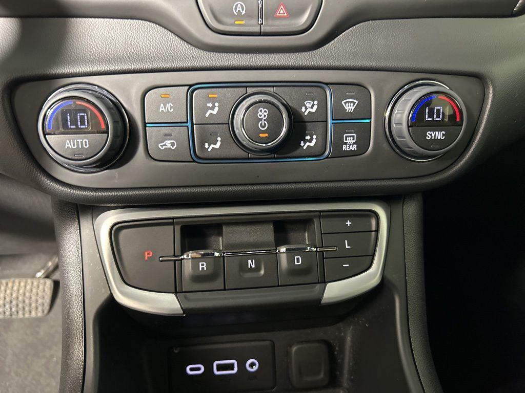 Used 2023 Marine Metallic GMC SLE image 21
