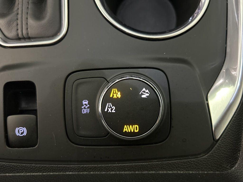 Used 2019 Silver Ice Metallic Chevrolet LT image 27