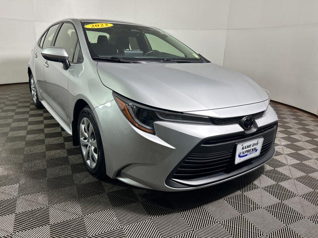 Used 2023 Classic Silver Metallic Toyota LE image 3