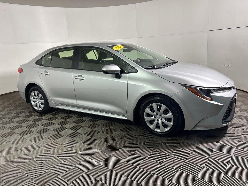 Used 2023 Classic Silver Metallic Toyota LE image 4