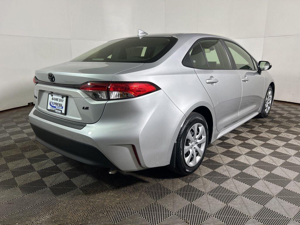 Used 2023 Classic Silver Metallic Toyota LE image 5