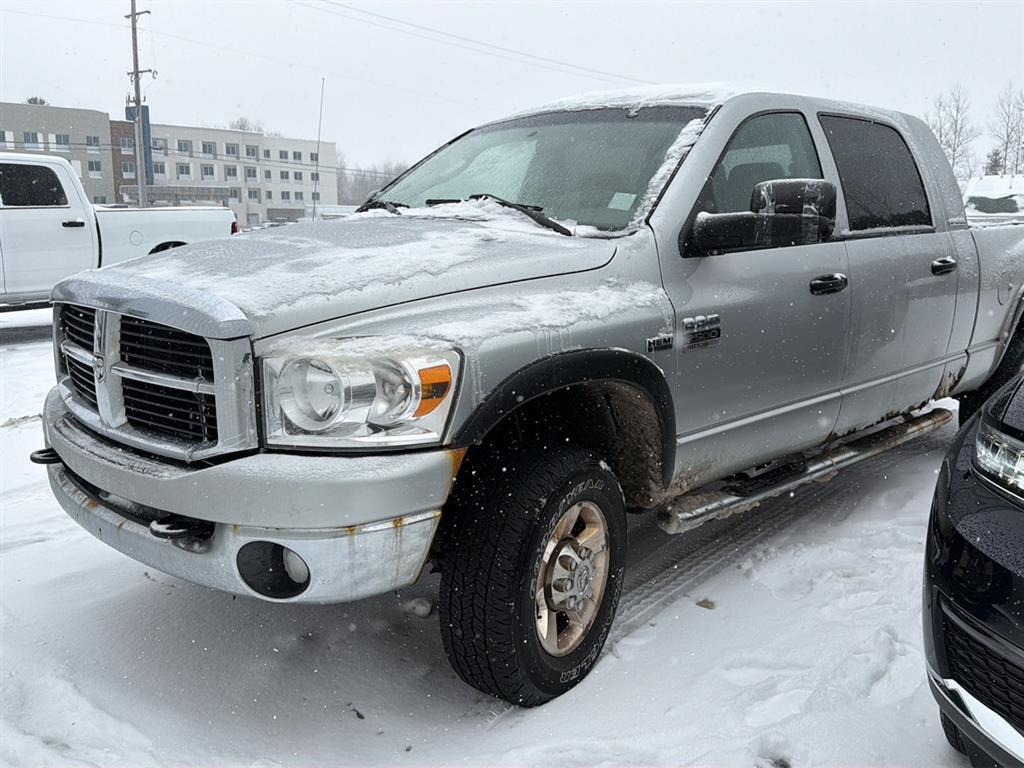 Bright Silver Metallic 2007 Dodge RAM 2500 SLT Mega Cab 4WD Pickup Truck Four-Wheel Drive 5-Speed Automatic Overdrive