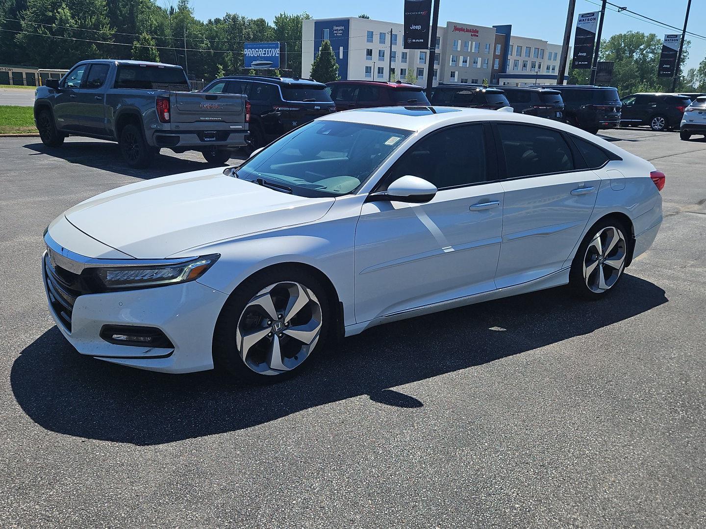 Platinum White Pearl 2018 Honda Accord Sedan Front-Wheel Drive Automatic