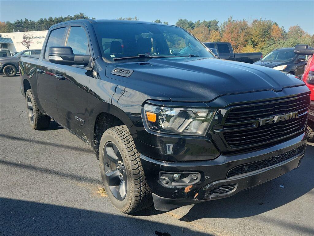Diamond Black Crystal Pearlcoat 2019 RAM 1500 Pickup Truck Four-Wheel Drive 8-Speed Automatic