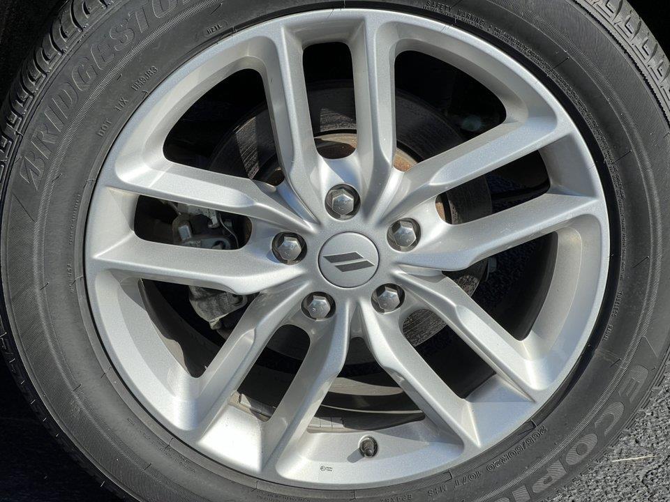 View vehicle photo 6