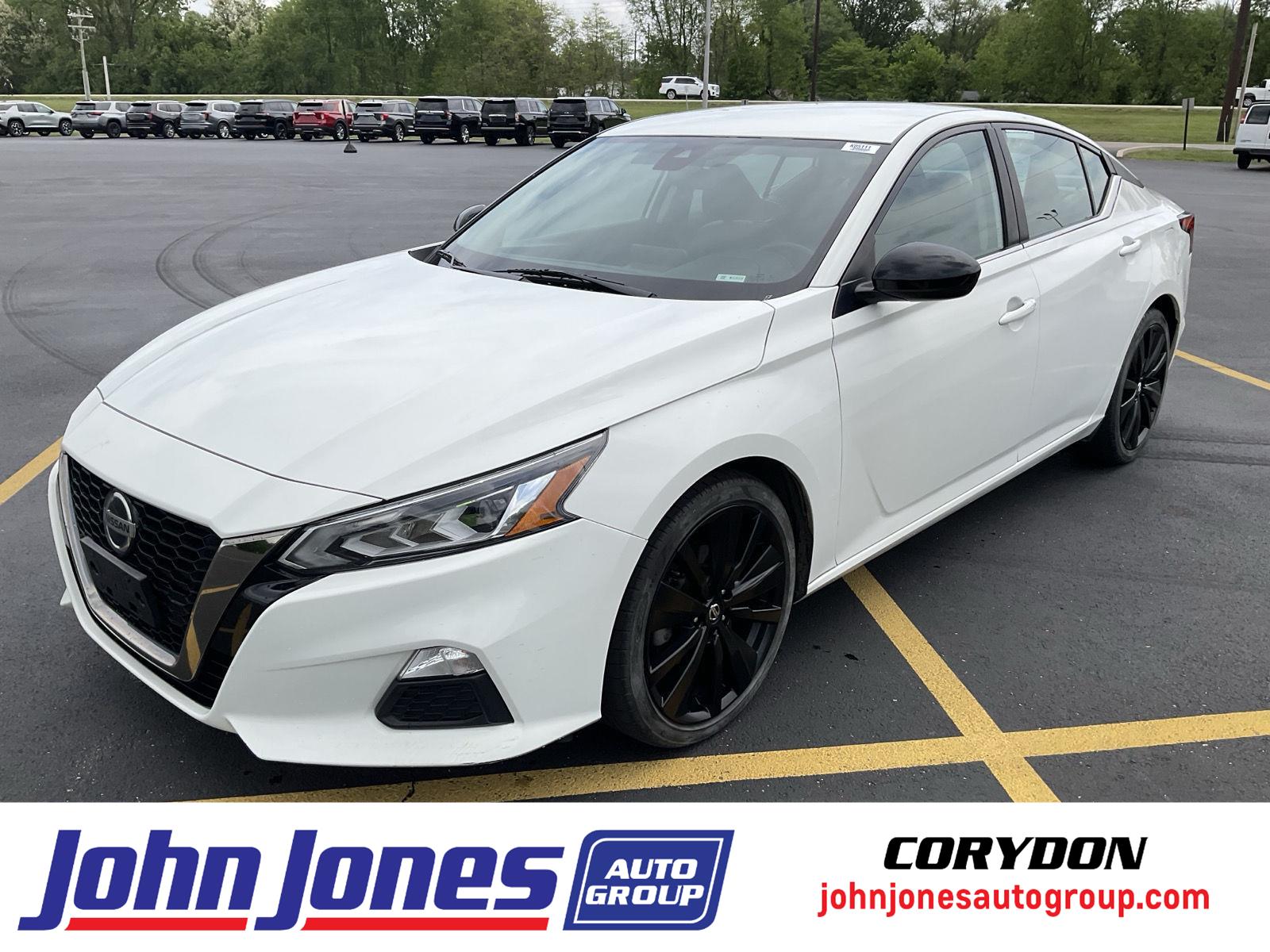 Glacier White 2021 Nissan Altima 2.5 SR FWD Sedan Front-Wheel Drive Continuously Variable Transmission