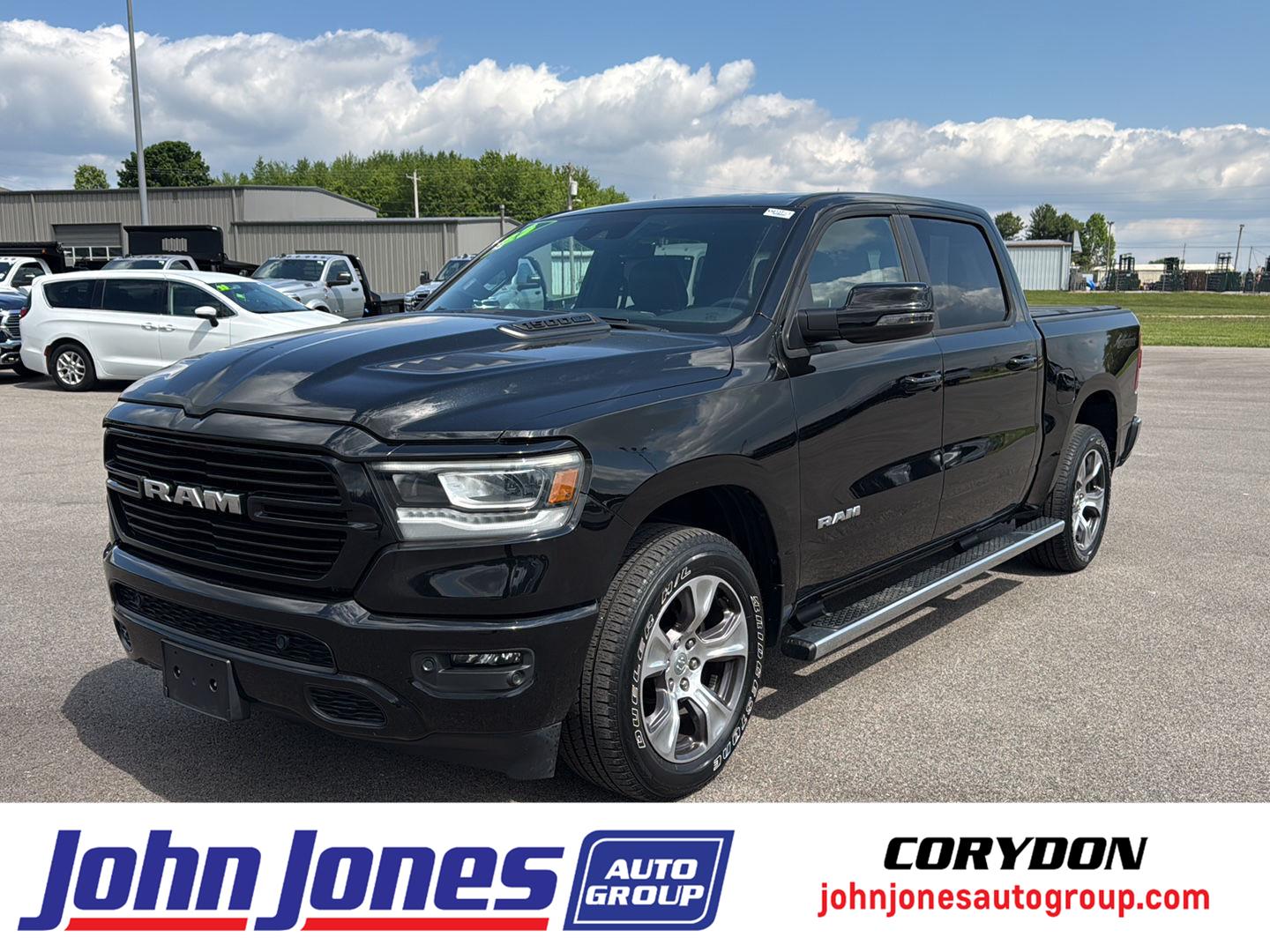 Diamond Black Crystal Pearlcoat 2023 RAM 1500 Laramie Crew Cab 4WD Pickup Truck Four-Wheel Drive 8-Speed Automatic