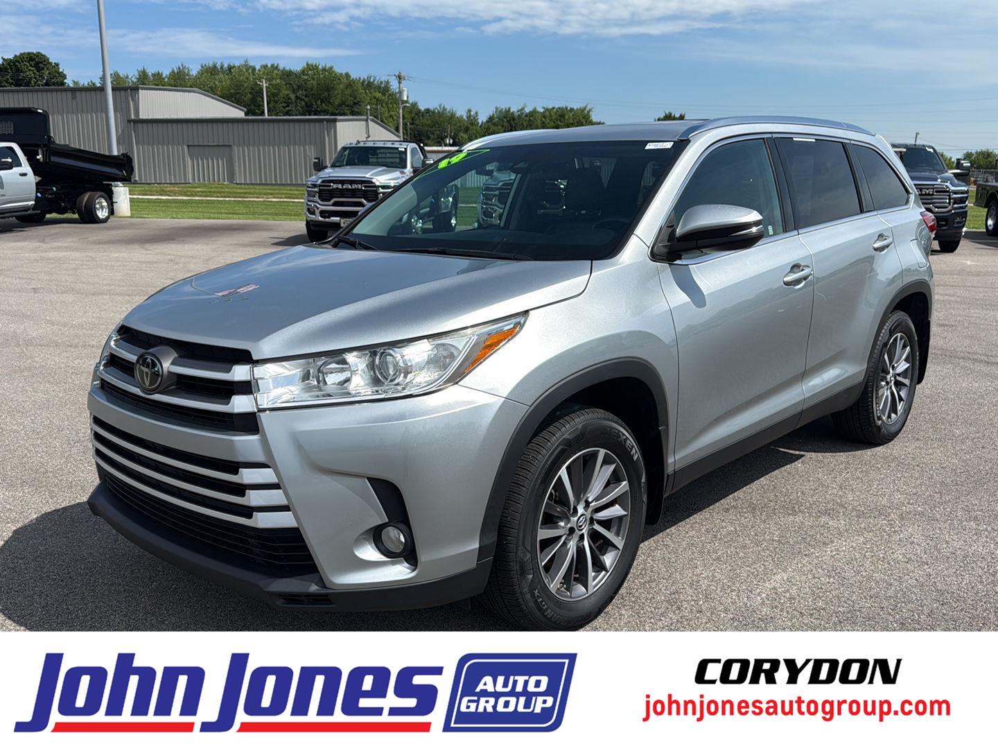 Celestial Silver Metallic 2019 Toyota Highlander XLE AWD SUV / Crossover All-Wheel Drive 8-Speed Automatic