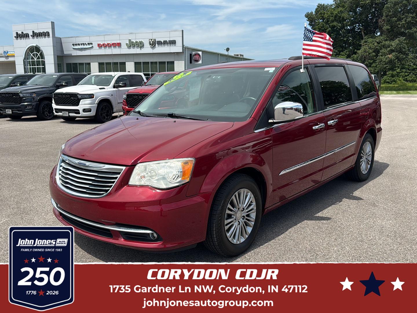 Deep Cherry Red Crystal Pearlcoat 2016 Chrysler Town & Country Minivan Front-Wheel Drive 6-Speed Automatic
