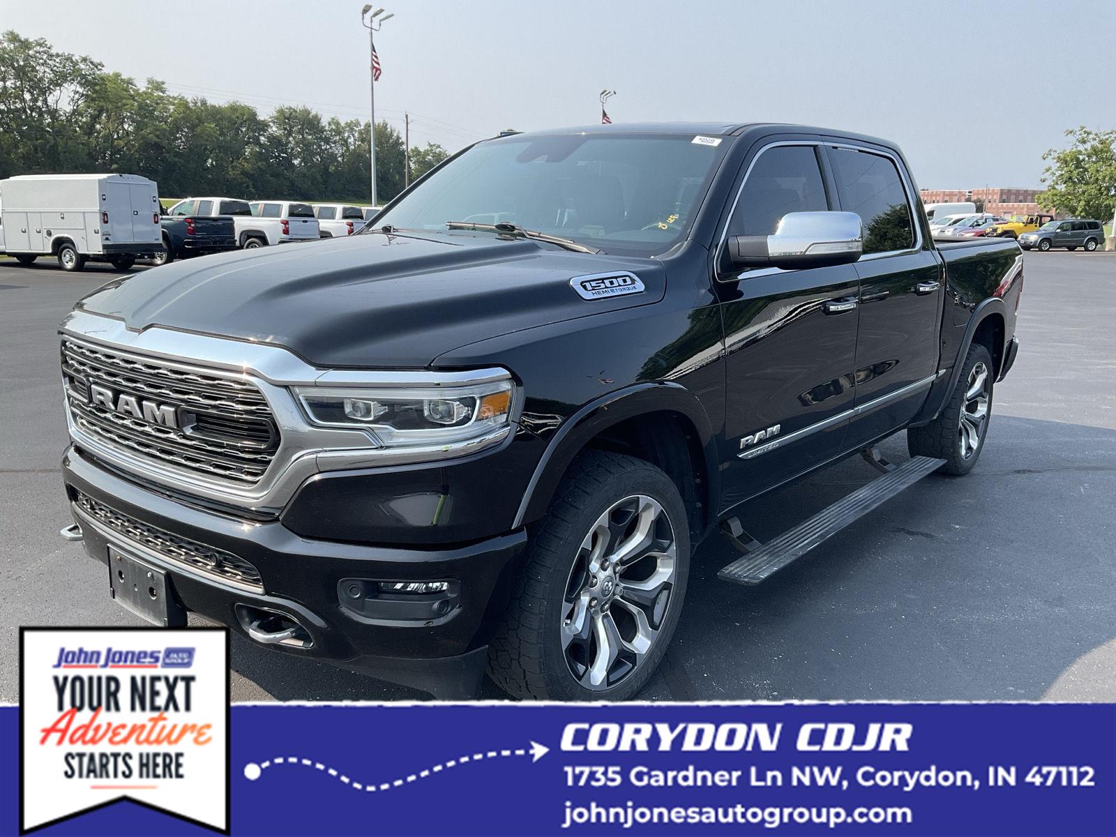 Diamond Black Crystal Pearlcoat 2022 RAM 1500 Pickup Truck Four-Wheel Drive 8-Speed Automatic