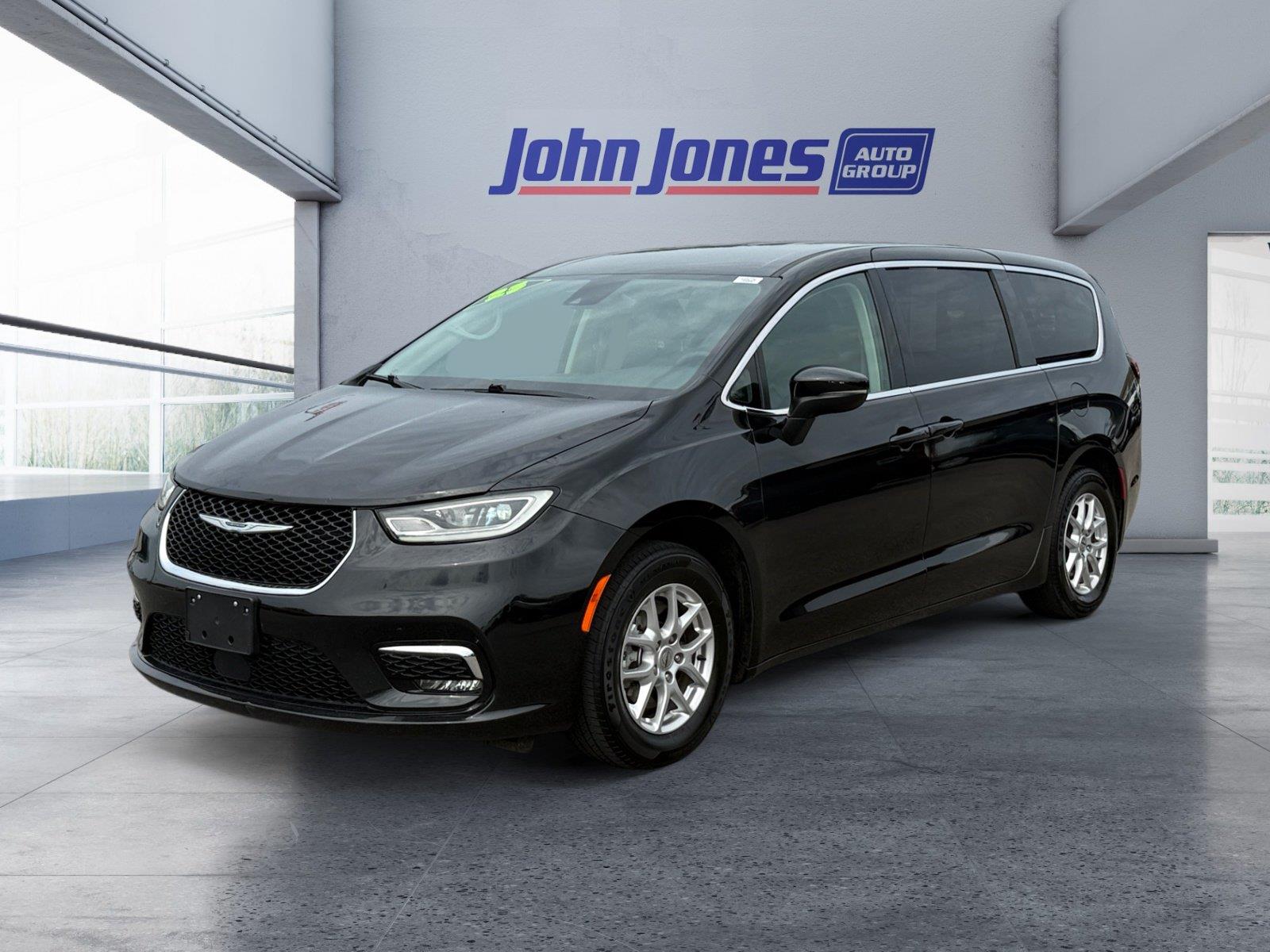 2023 Chrysler Pacifica Touring L FWD