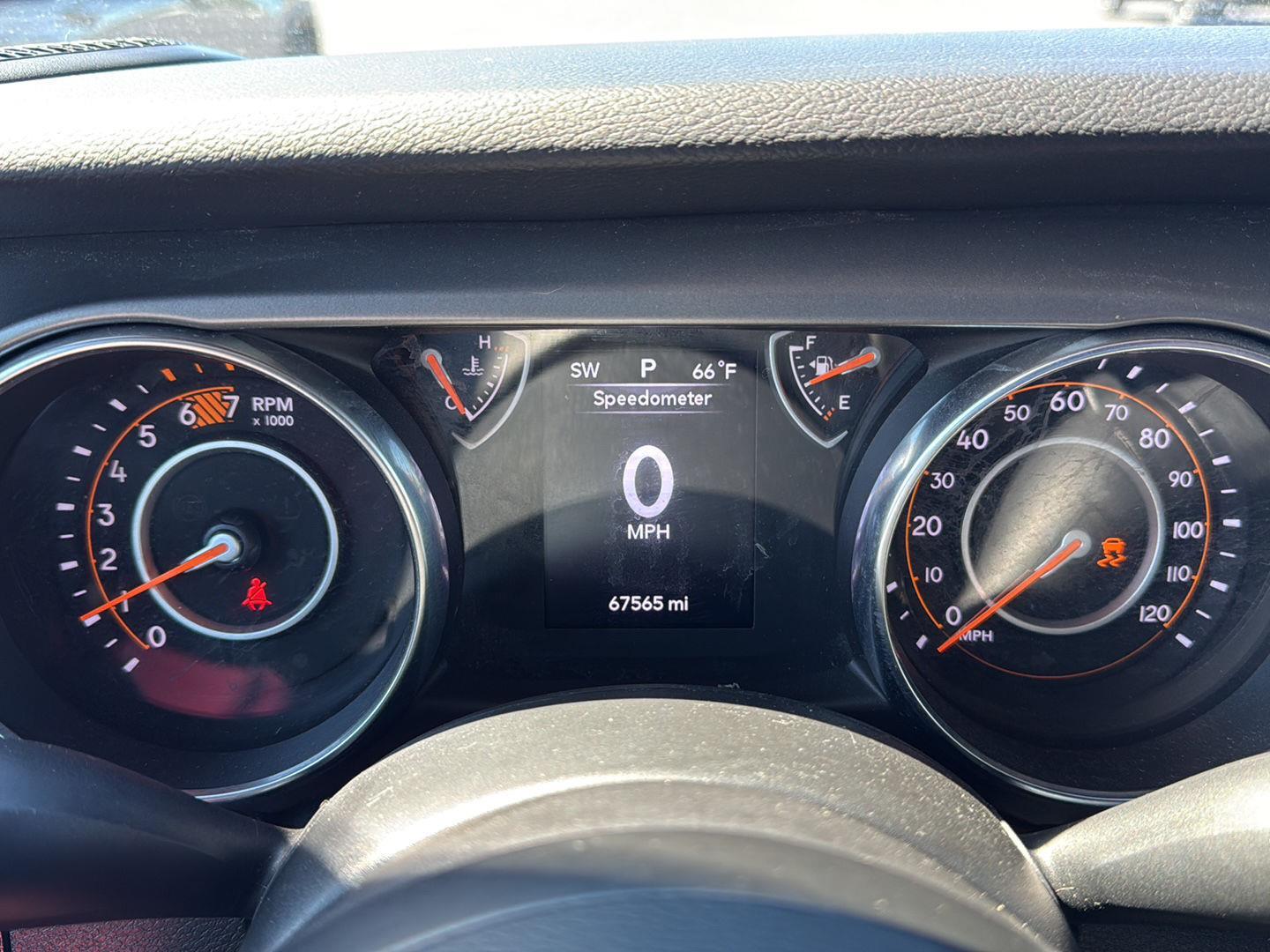 View vehicle photo 4
