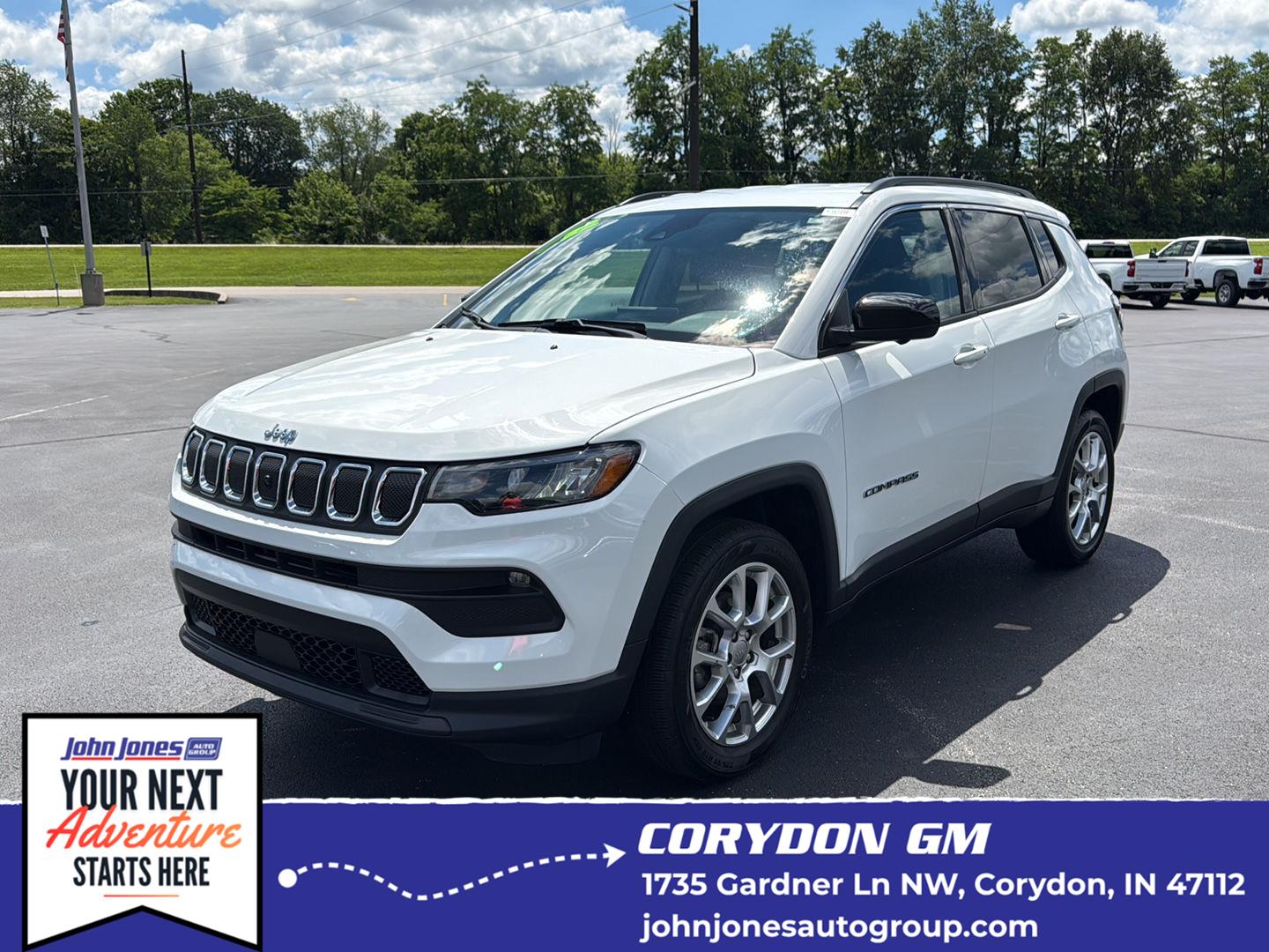 Bright White Clearcoat 2022 Jeep Compass SUV / Crossover Four-Wheel Drive 9-Speed Automatic
