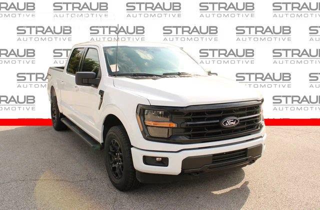 Oxford White 2025 Ford F-150 Pickup Truck Four-Wheel Drive Automatic