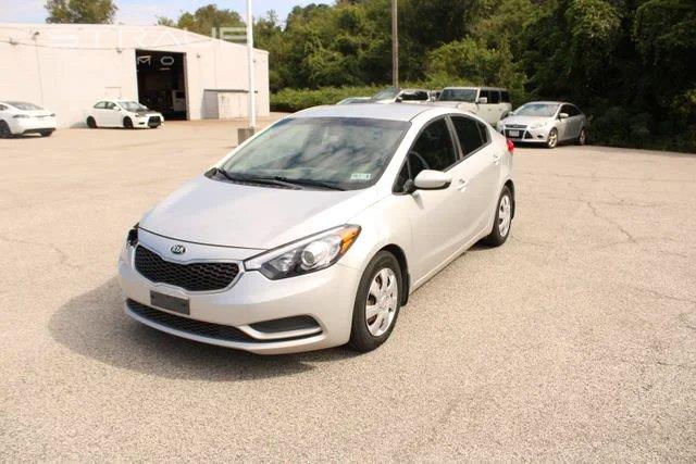 Silky Silver 2016 Kia Forte Sedan Front-Wheel Drive 6-Speed Automatic