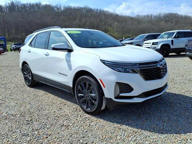 Summit White 2023 Chevrolet Equinox SUV / Crossover Four-Wheel Drive 6-Speed Automatic Overdrive