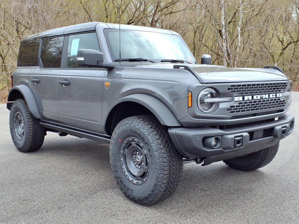 Carbonized Gray 2025 Ford Bronco SUV / Crossover Four-Wheel Drive Automatic