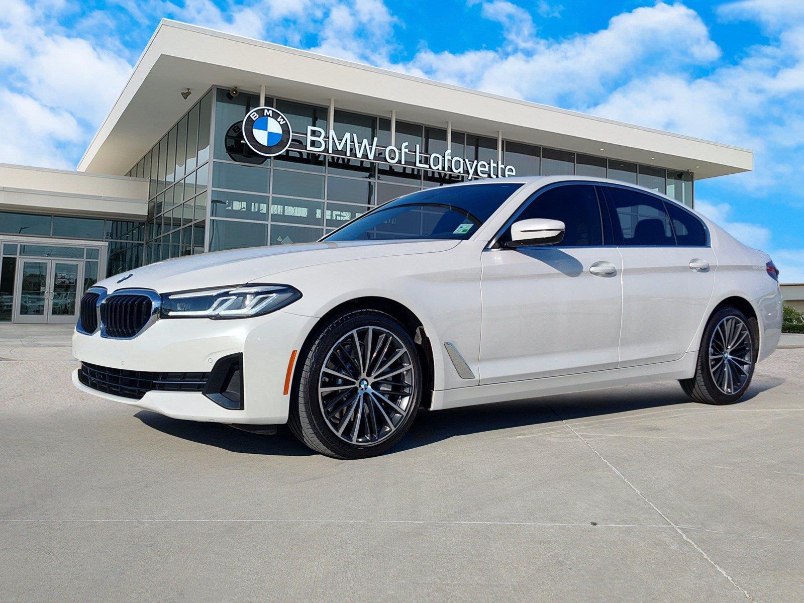Mineral White Metallic 2023 BMW 5 Series Sedan Rear-Wheel Drive Automatic
