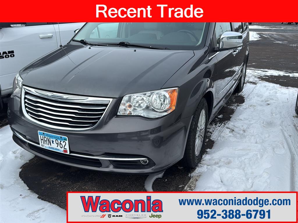2016 Chrysler Town & Country Anniversary Edition FWD