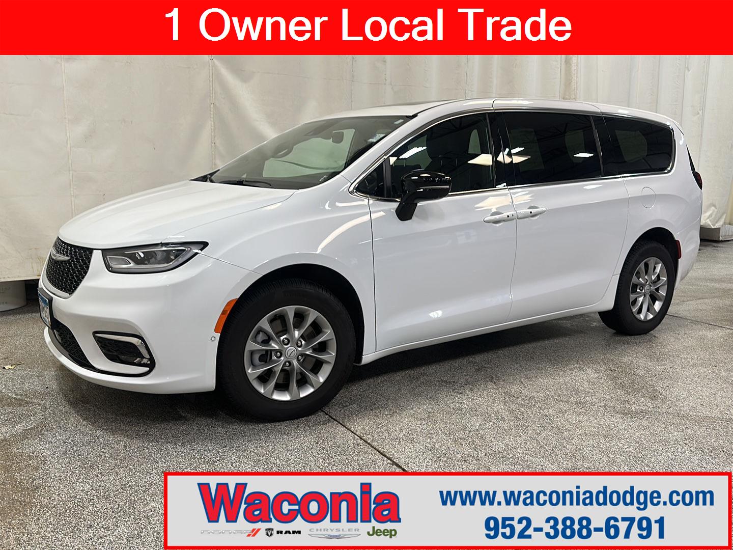 2026 Chrysler Pacifica Select AWD