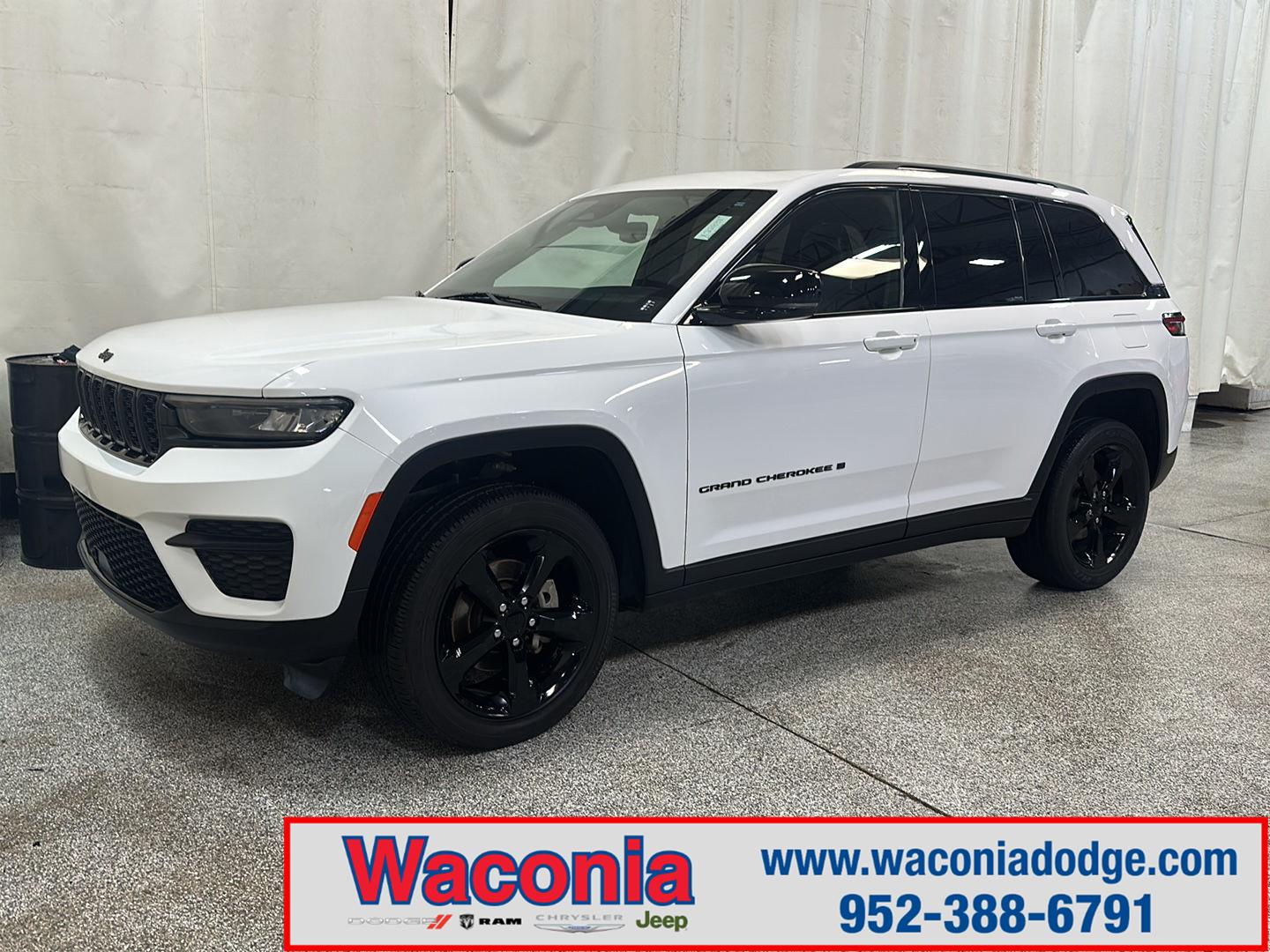 2023 Jeep Grand Cherokee Altitude 4WD