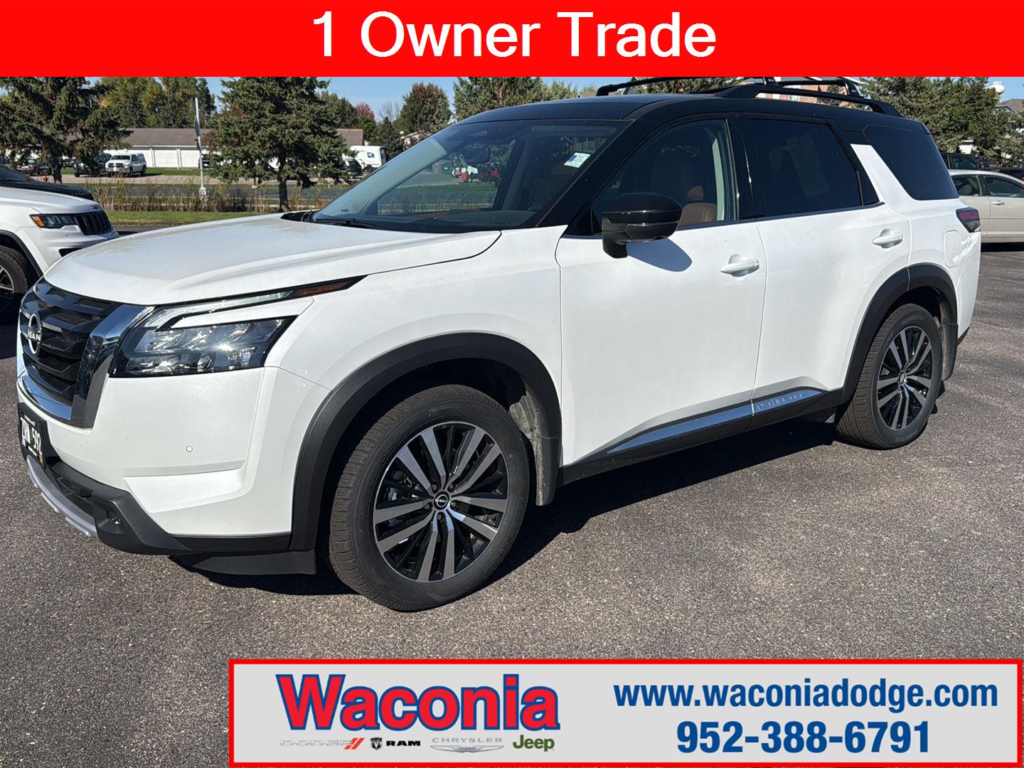 Everest White Pearl Tricoat/Super Black 2025 Nissan Pathfinder SUV / Crossover All-Wheel Drive Automatic