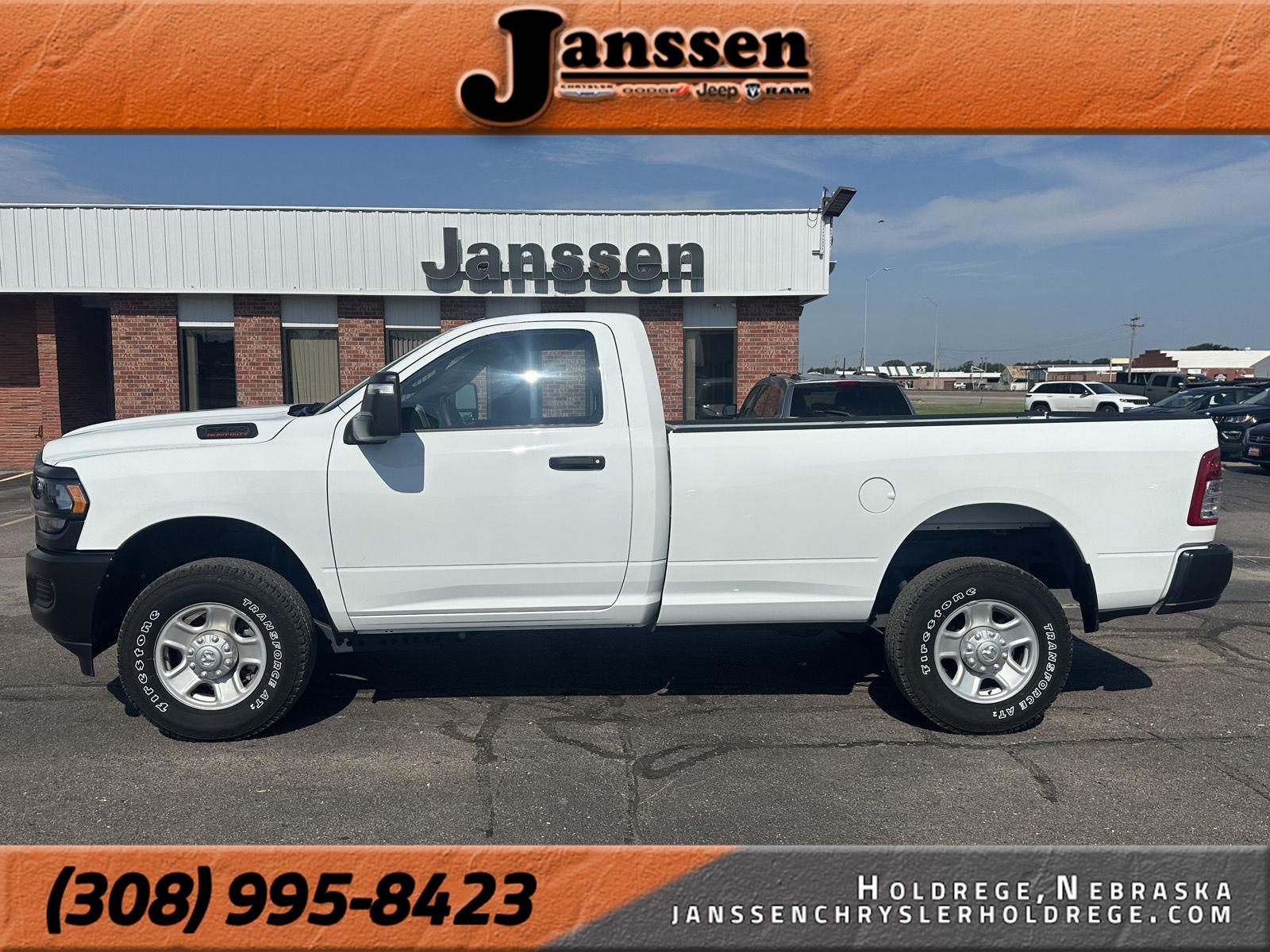 Bright White Clearcoat 2024 RAM 2500 Pickup Truck Four-Wheel Drive 8-Speed Automatic
