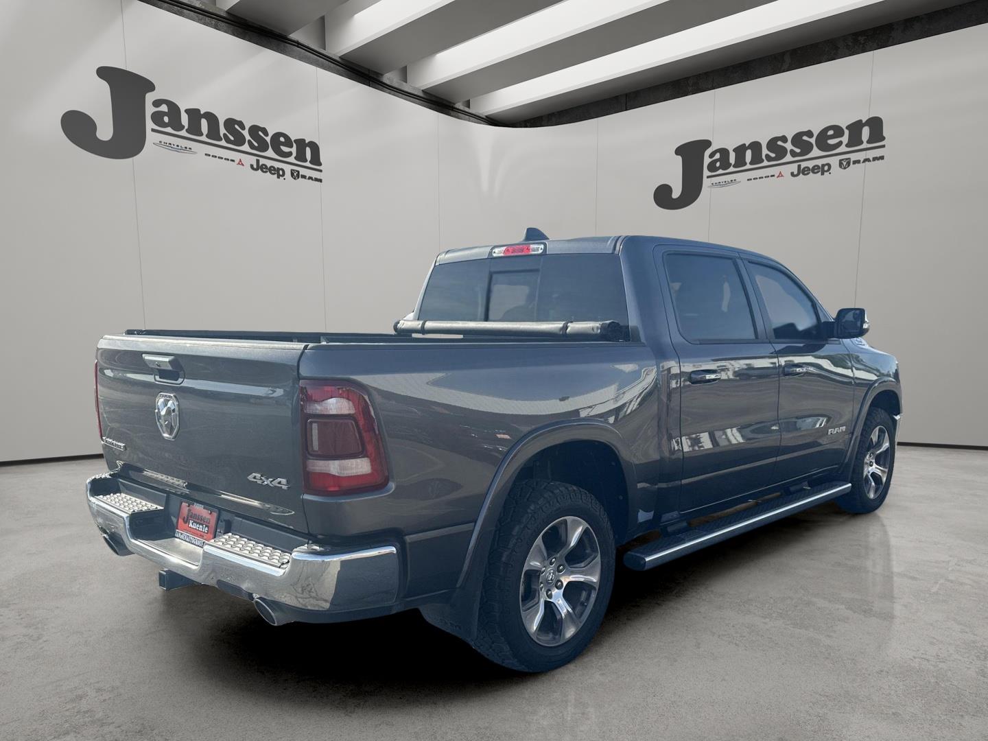 View vehicle photo 4