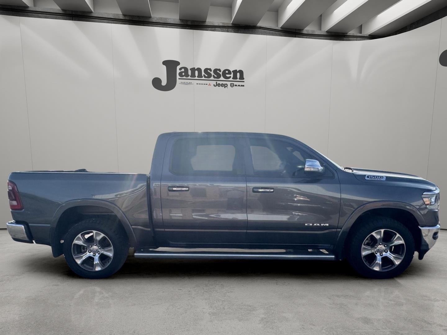 View vehicle photo 5