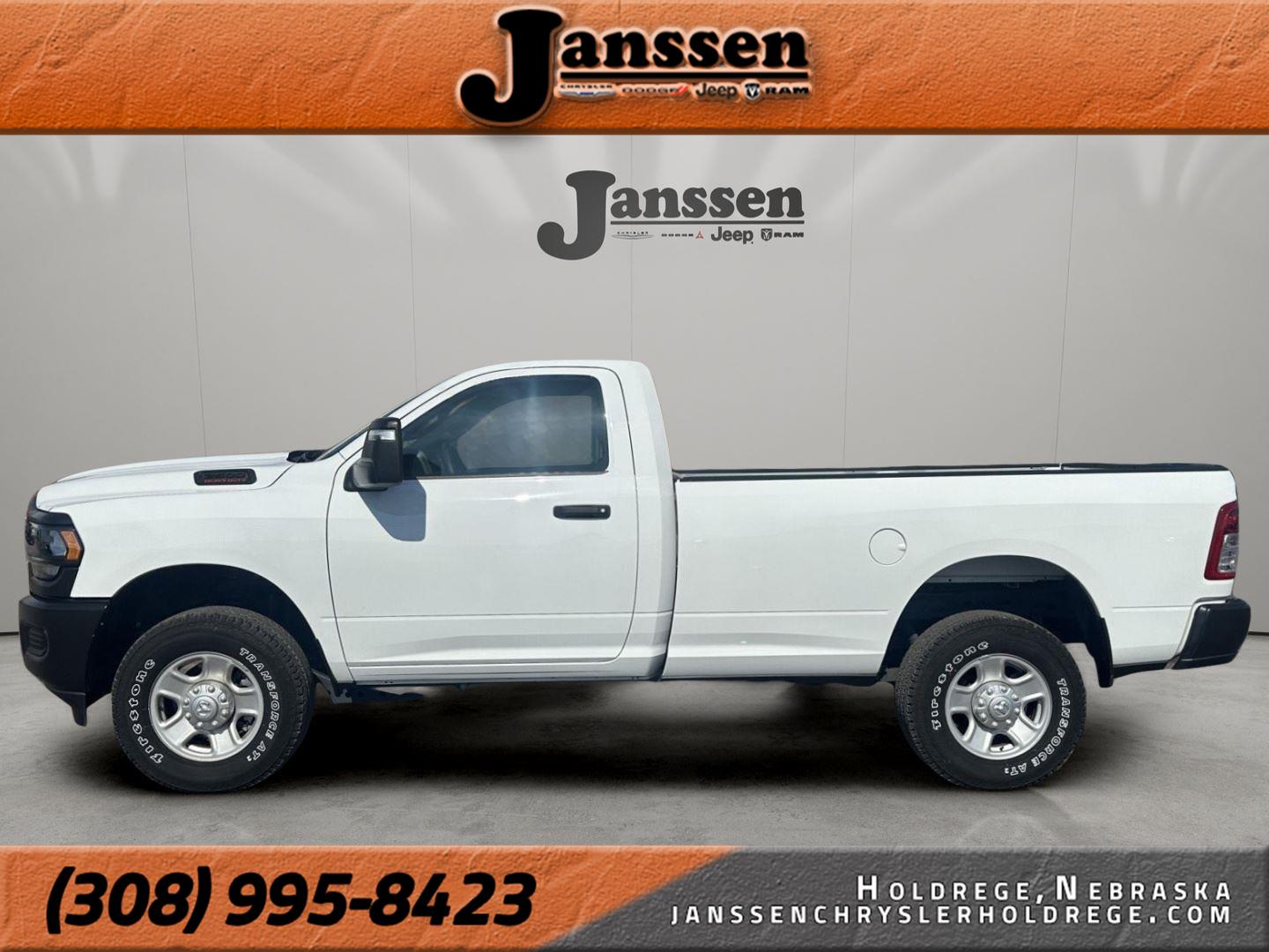 Bright White Clearcoat 2024 RAM 2500 Pickup Truck Four-Wheel Drive 8-Speed Automatic