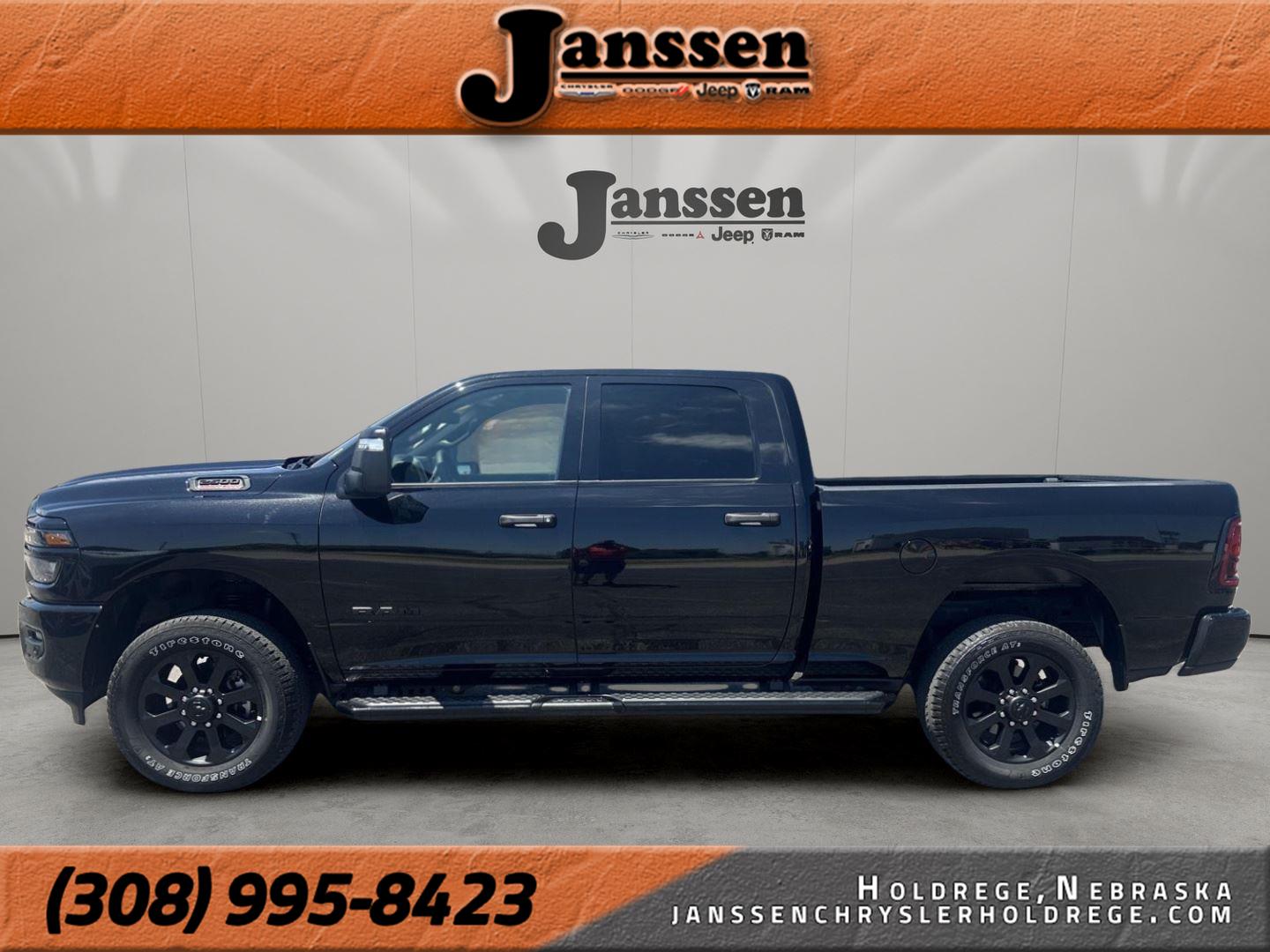 Diamond Black Crystal Pearlcoat 2025 RAM 2500 Pickup Truck Four-Wheel Drive 8-Speed Automatic