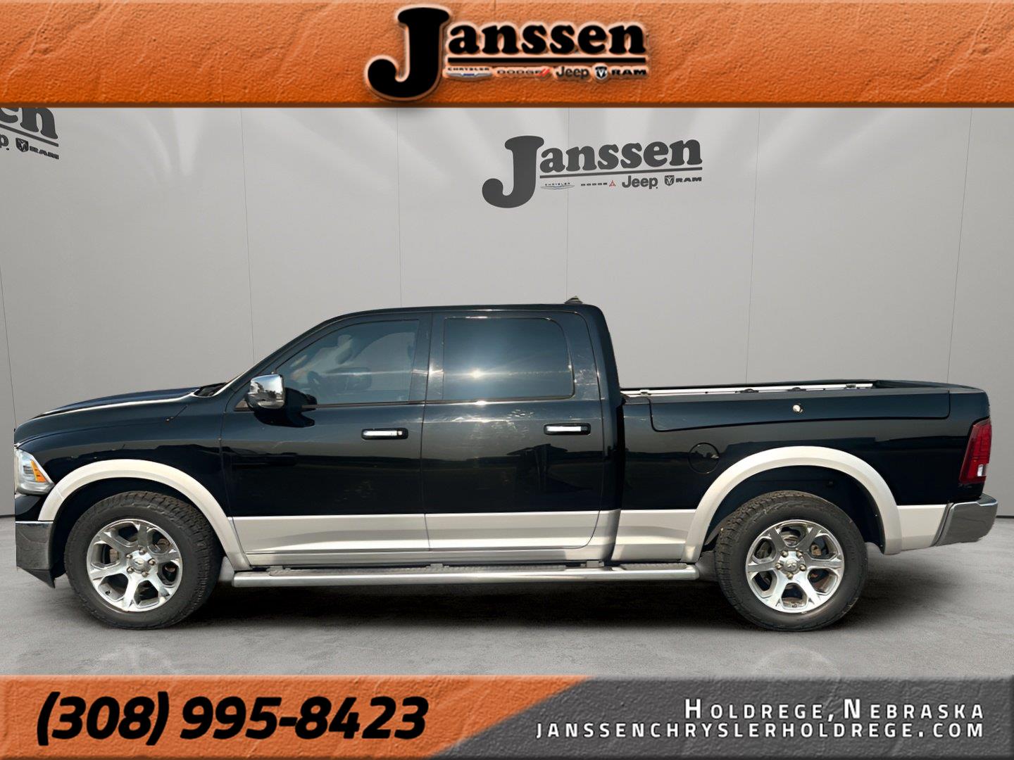  2014 RAM 1500 Laramie Crew Cab 4WD   