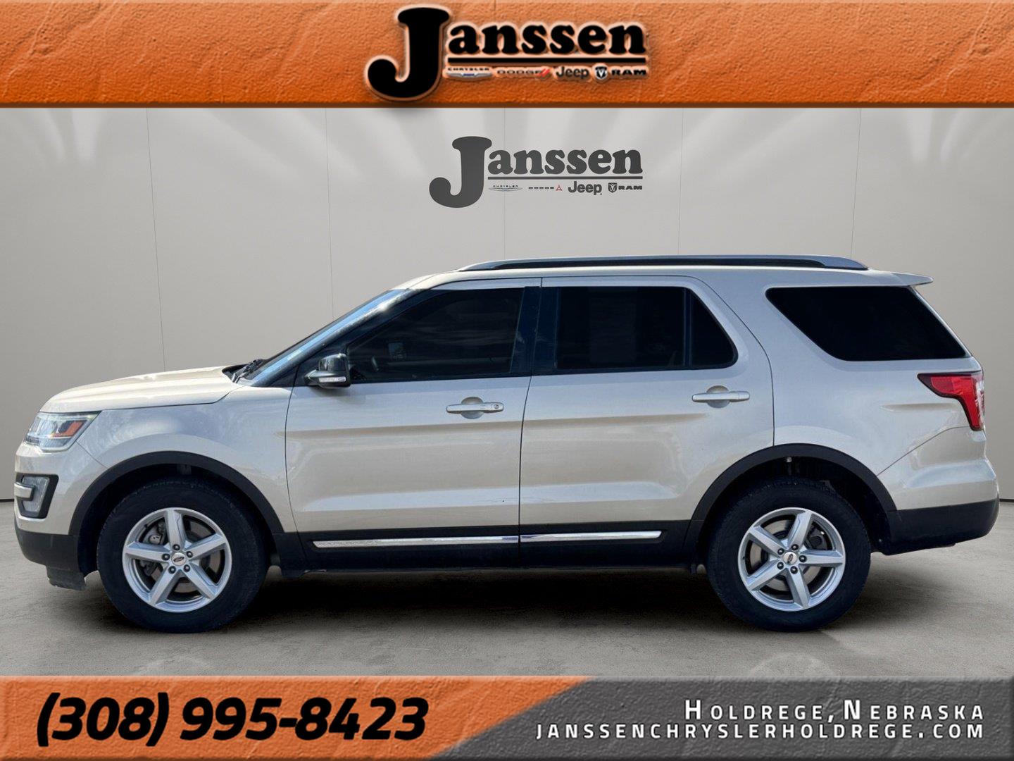 White Platinum Metallic Tri-Coat 2017 Ford Explorer SUV / Crossover All-Wheel Drive 6-Speed Automatic