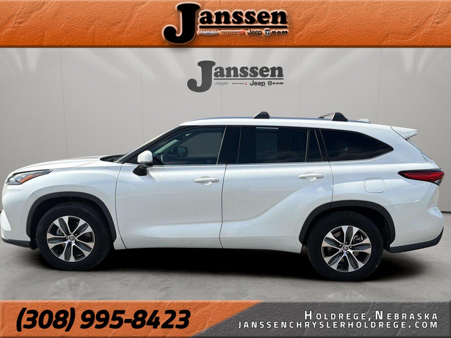 White (Blizzard Pearl) 2020 Toyota Highlander SUV / Crossover Front-Wheel Drive Automatic