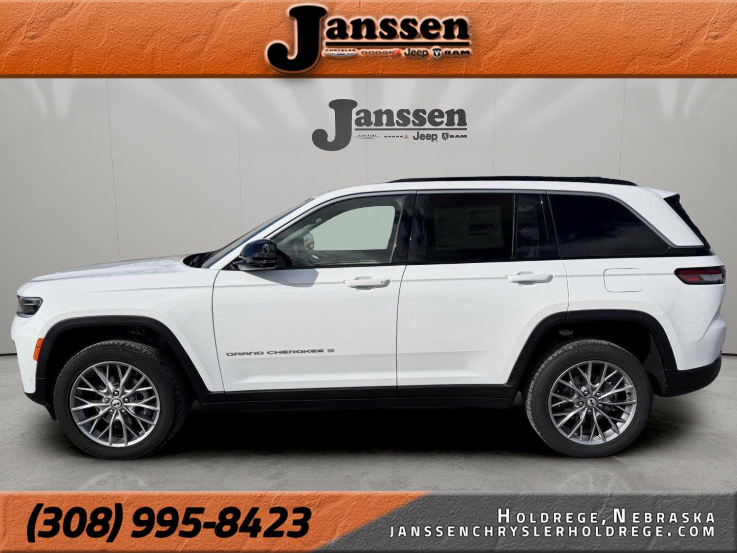 BRIGHT WHITE CLEAR COAT 2027 Jeep Grand Cherokee SUV / Crossover Four-Wheel Drive Automatic