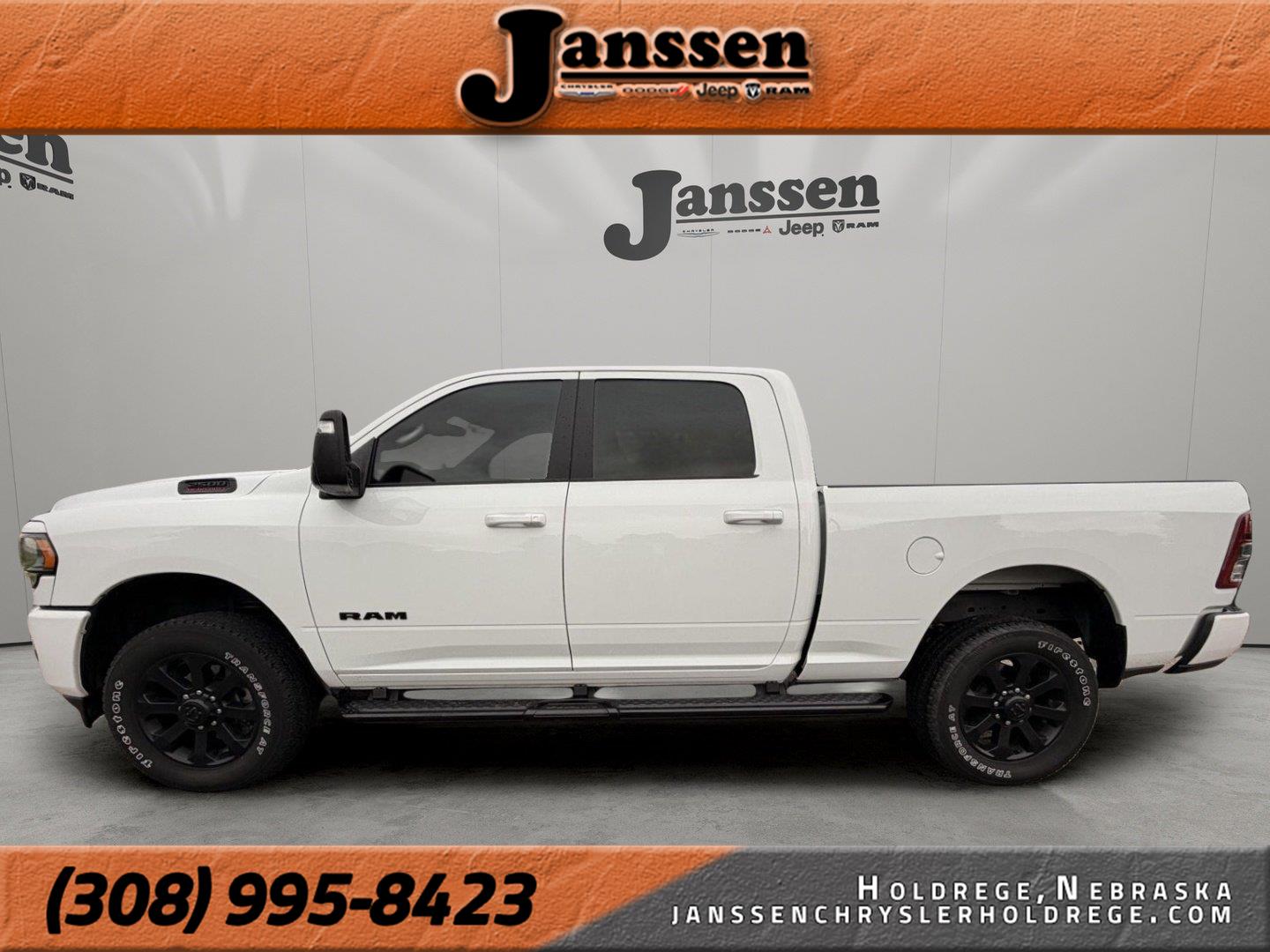 Bright White Clearcoat 2024 RAM 2500 Pickup Truck Four-Wheel Drive 8-Speed Automatic