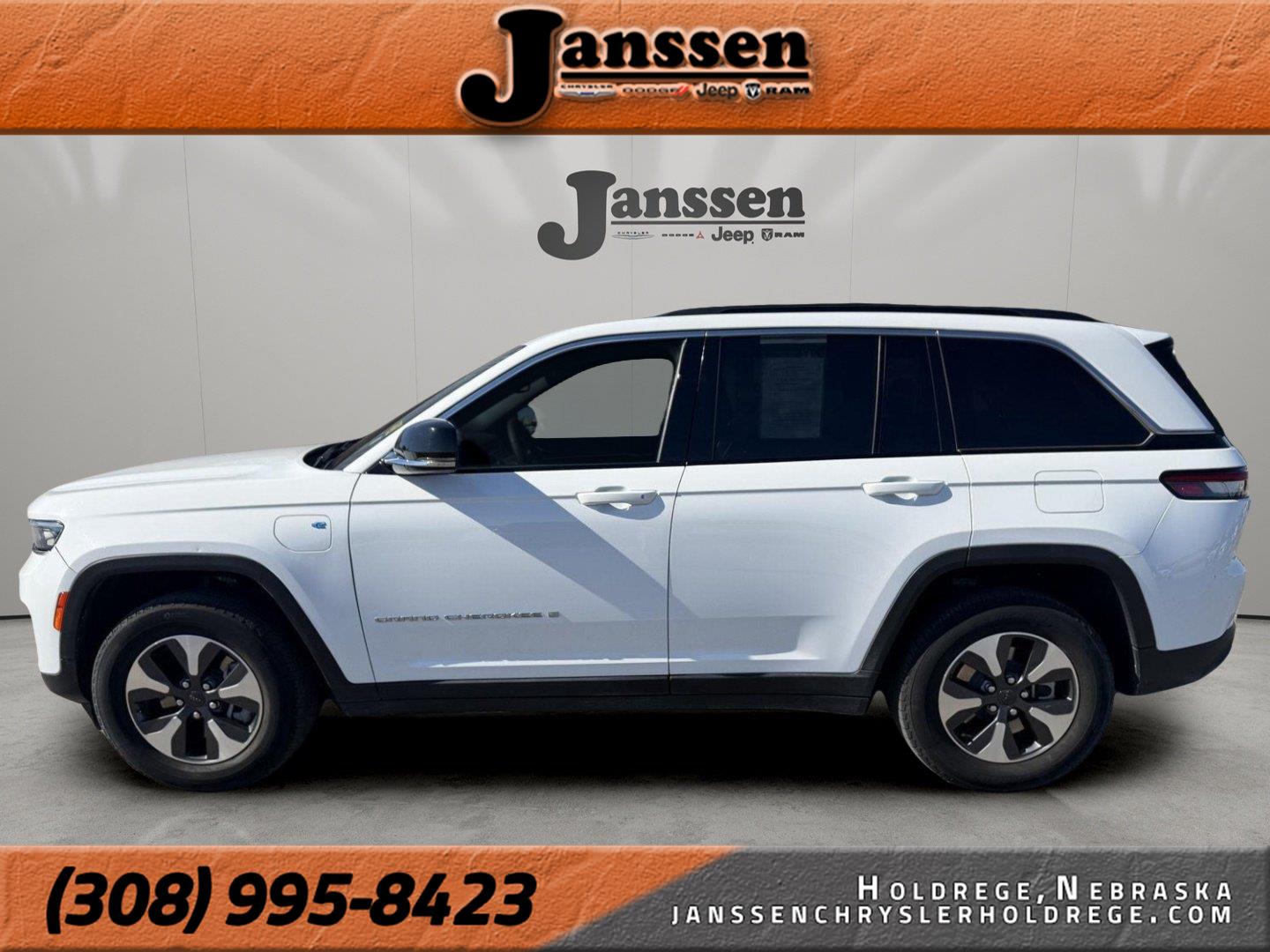 Bright White Clearcoat 2024 Jeep Grand Cherokee 4xe SUV / Crossover Four-Wheel Drive 8-Speed Automatic