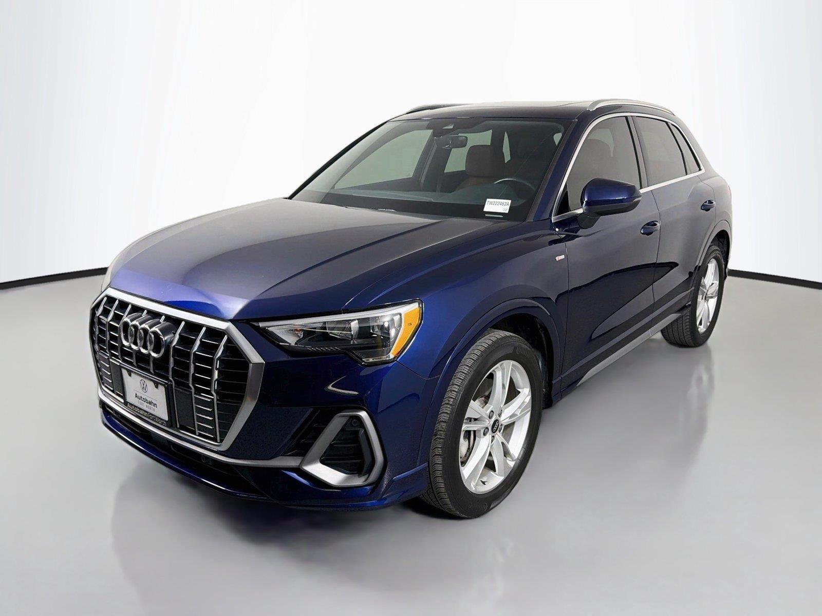 Navarra Blue Metallic 2022 Audi Q3 SUV / Crossover All-Wheel Drive Automatic
