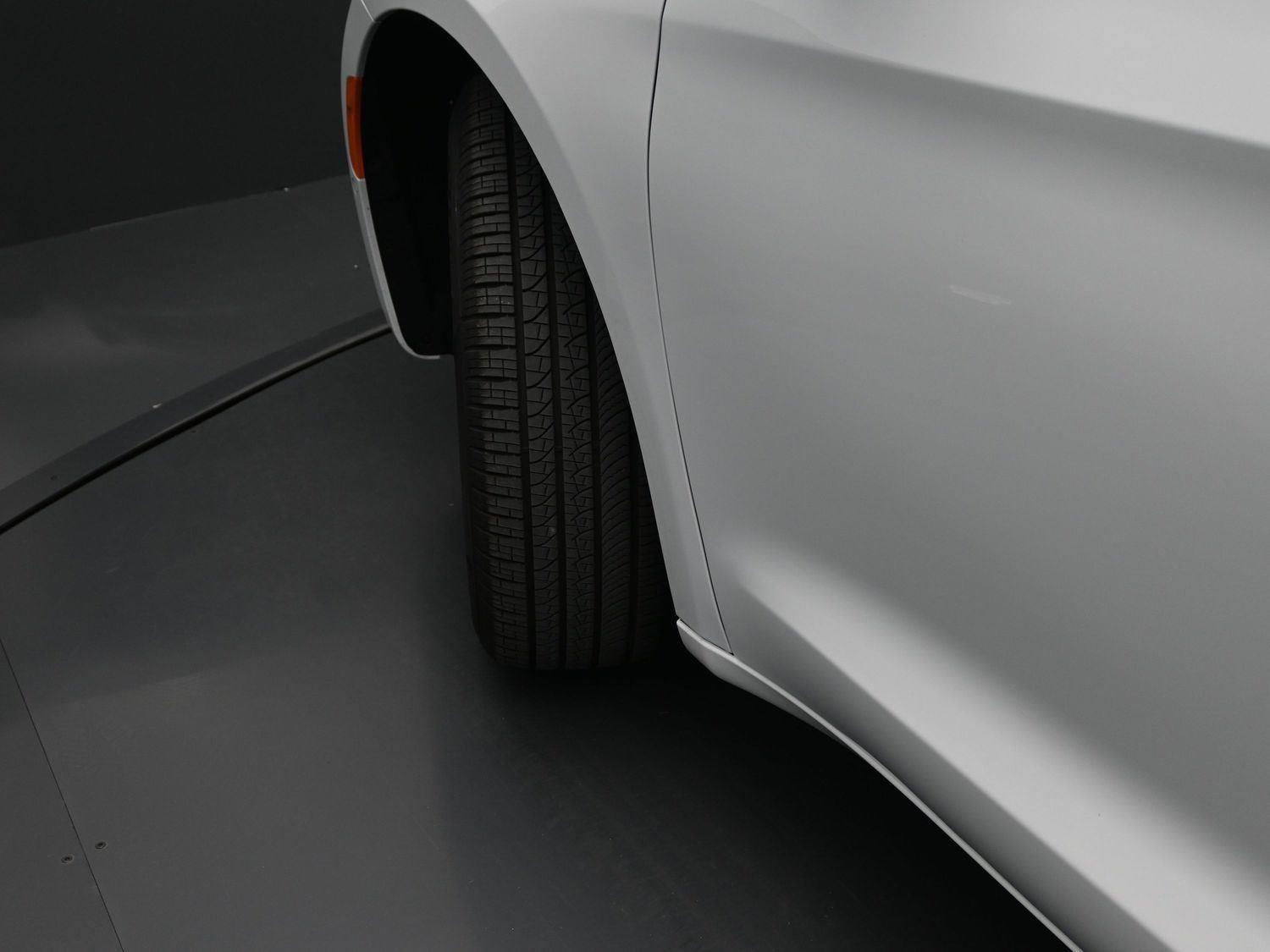 New 2026 Bright White Clearcoat Chrysler Select image 5